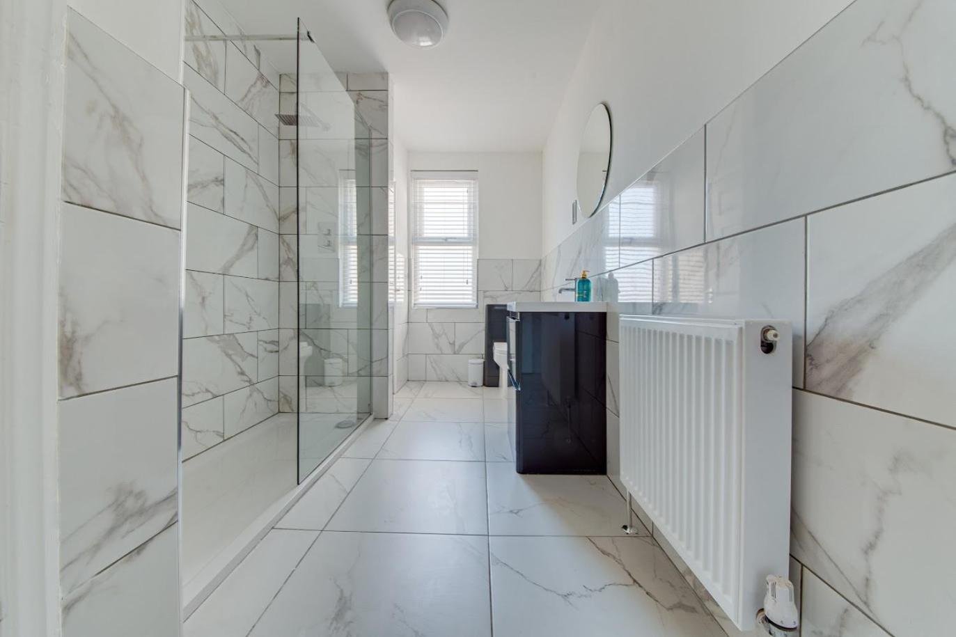 Gasthuis The Rockfield By Serene Stylish 6br Near Anfield With Bar Parking Virgin Media And Fast Wifi Liverpool