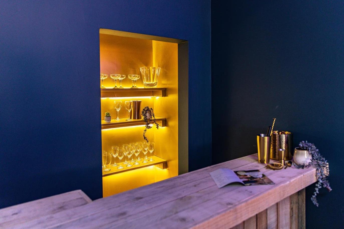 The Rockfield By Serene Stylish 6br Near Anfield With Bar Parking Virgin Media And Fast Wifi Gasthuis *