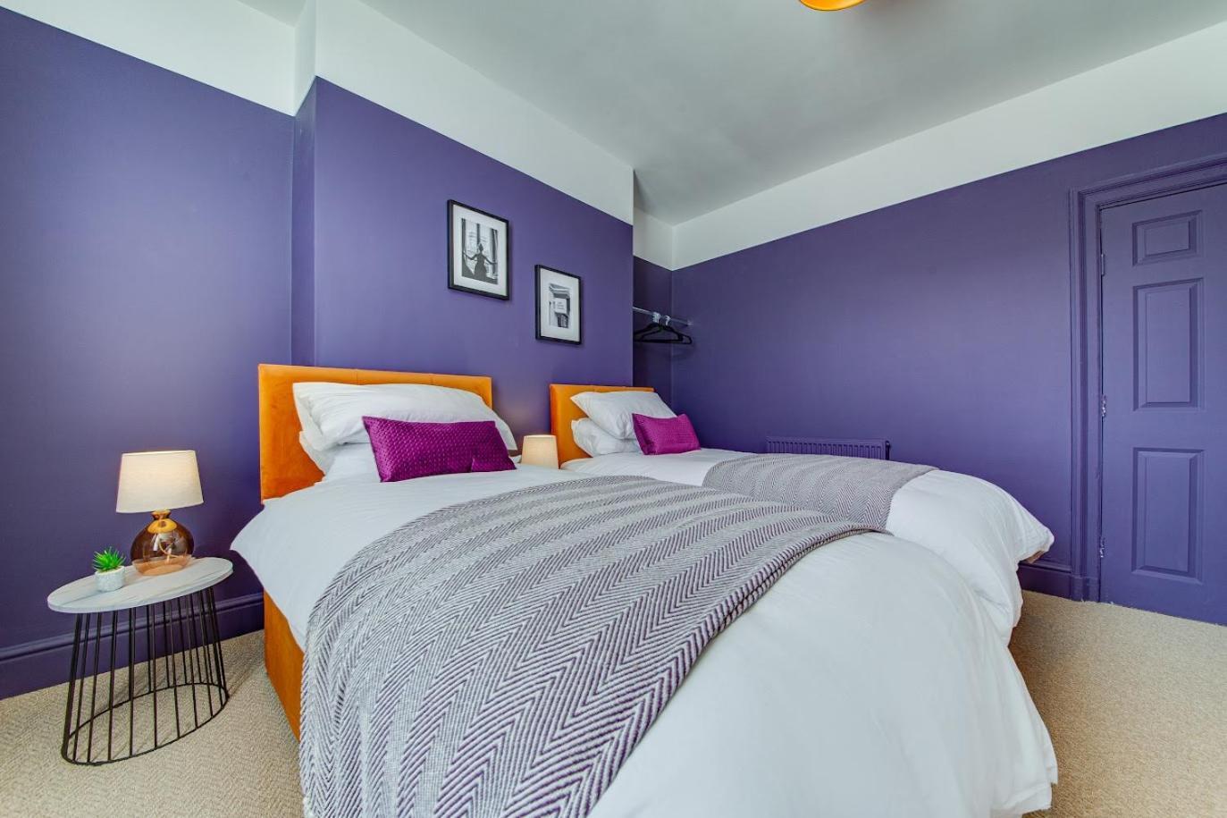 The Rockfield By Serene Stylish 6br Near Anfield With Bar Parking Virgin Media And Fast Wifi