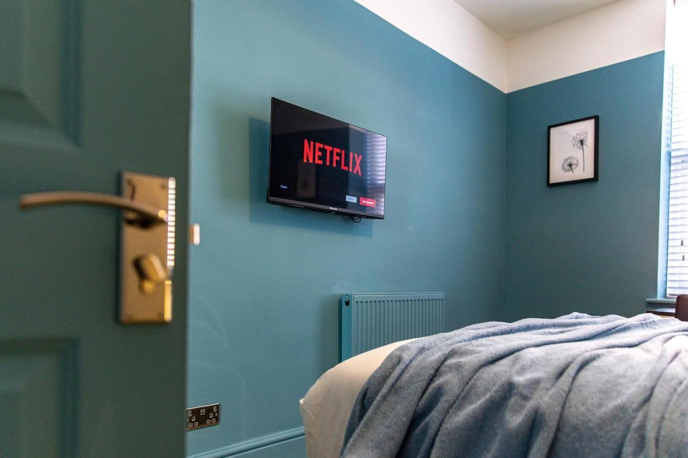 The Rockfield By Serene Stylish 6br Near Anfield With Bar Parking Virgin Media And Fast Wifi Gasthuis *