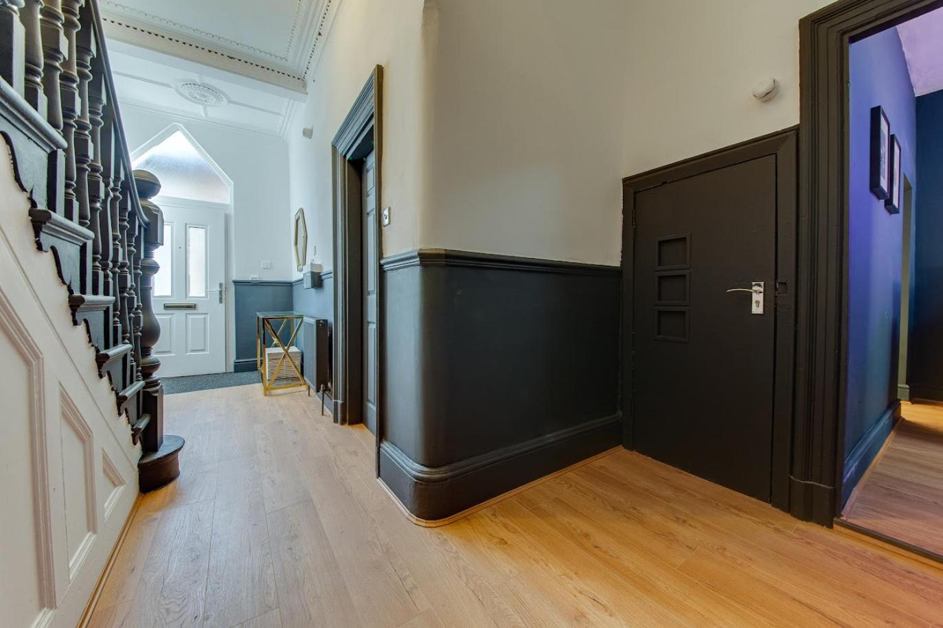 The Rockfield By Serene Stylish 6br Near Anfield With Bar Parking Virgin Media And Fast Wifi Gasthuis *